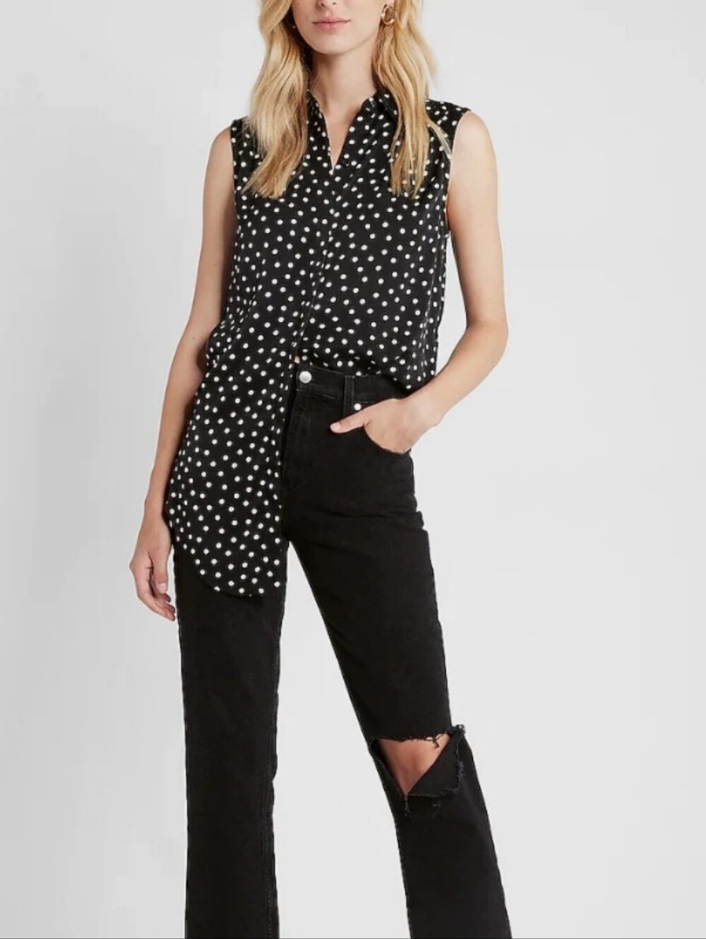 Women’s Express Black And White Polka Dot Sleeveless Button Up Tunic